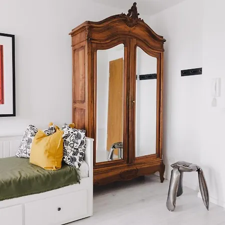 Apartment Wisniowa With Private Parking Place